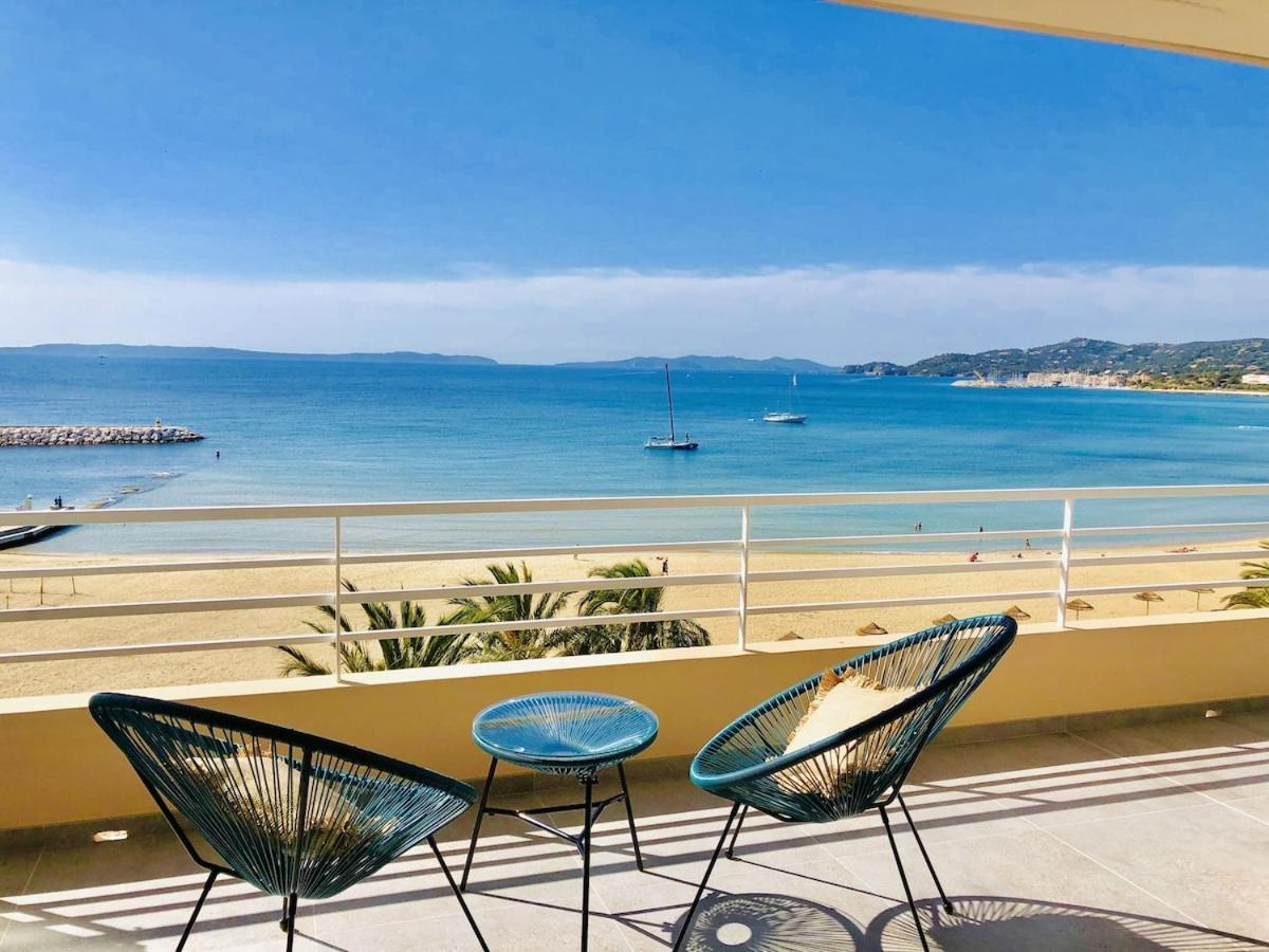 T3 Front De Mer Dernier Etage Vue Mer Petit Havre De Paix Pour Vos Vacances Emplacement Unique Vue Mer Panoramique A 180 Degres Pour Ce T3 En Face De La Plage Front De Mer Vue Sur Les Iles 5 Et Dernier Etage Avec Ascenseur Le Lavandou Exterior foto